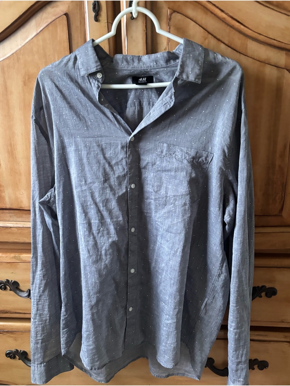 H&M Men's Gray Button-Down Shirt with Subtle Dot Print